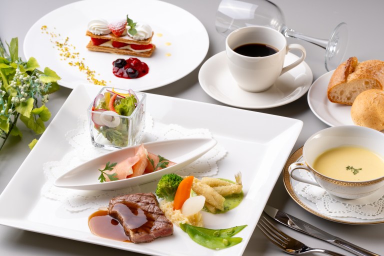 無料ランチ試食